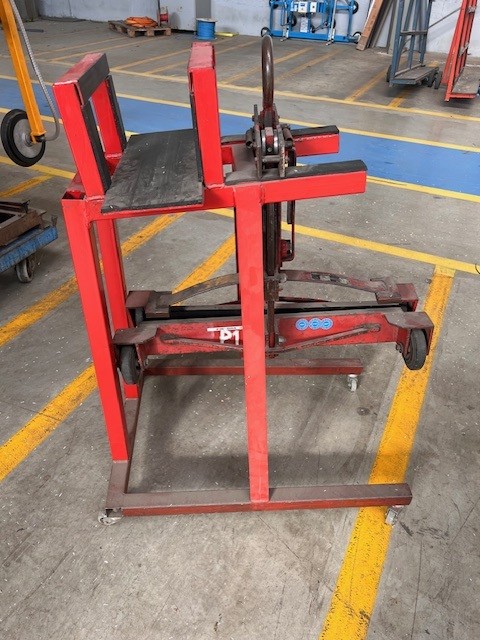 HAN-081 Glass clamp max 600Kg for 4-20mm sheets