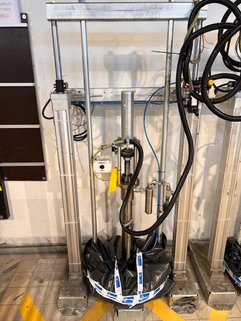 OND-225 Lisec B component pump for sealing robot