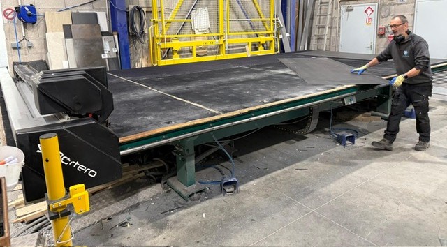 SNI-110 Float cutting table for Jumbi sheets Bottero 352 BCS-J